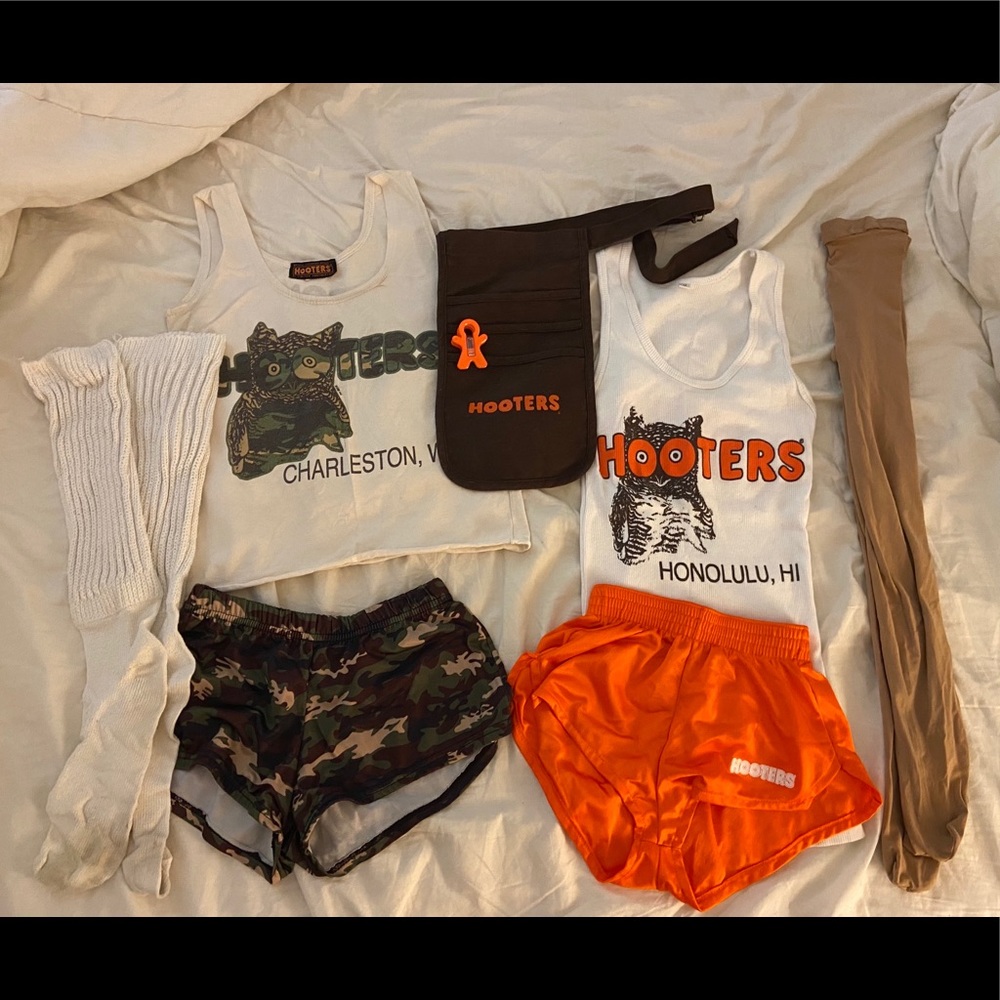 Hooter girl